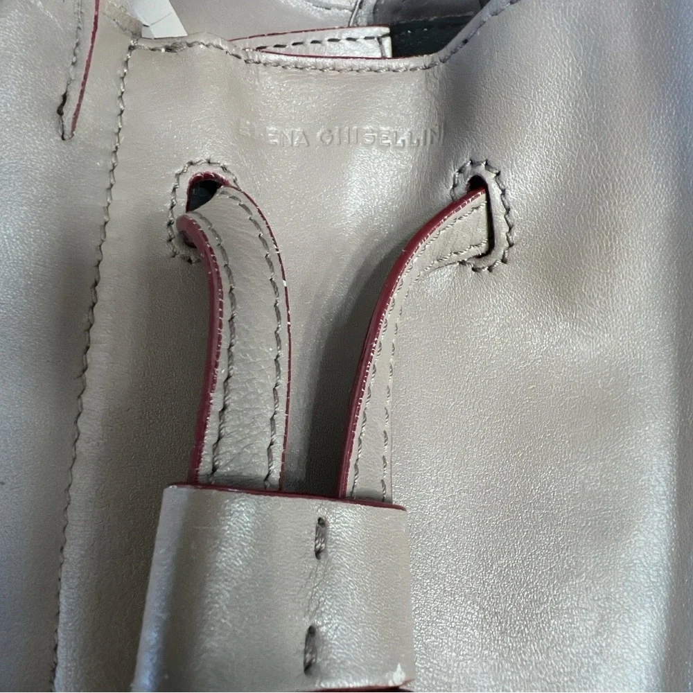 ELENA GHISELLINI Leo Bucket Bag, Light Biege